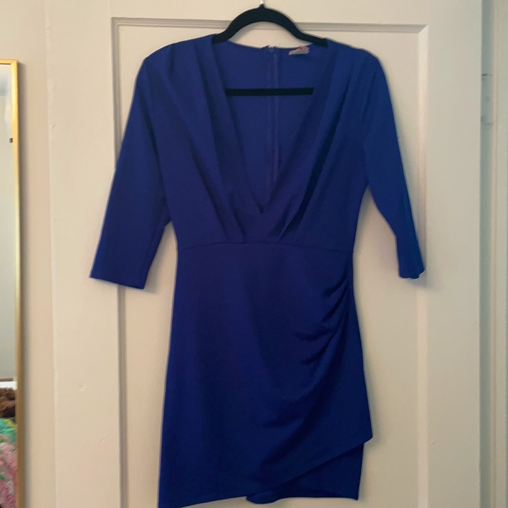 Long sleeve v neck blue dress